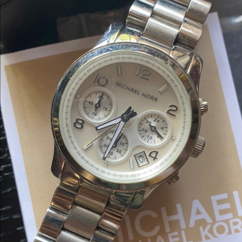 Michael Kors pearl face boyfriend watch